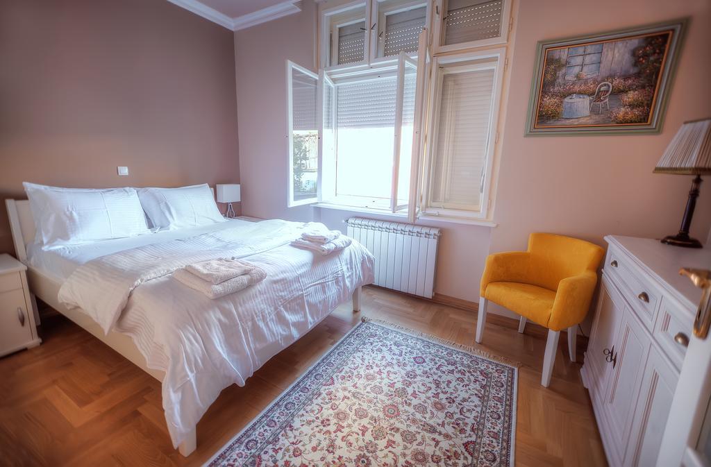 Crown Apartment - Your Royal Stay Belgrade Exterior photo